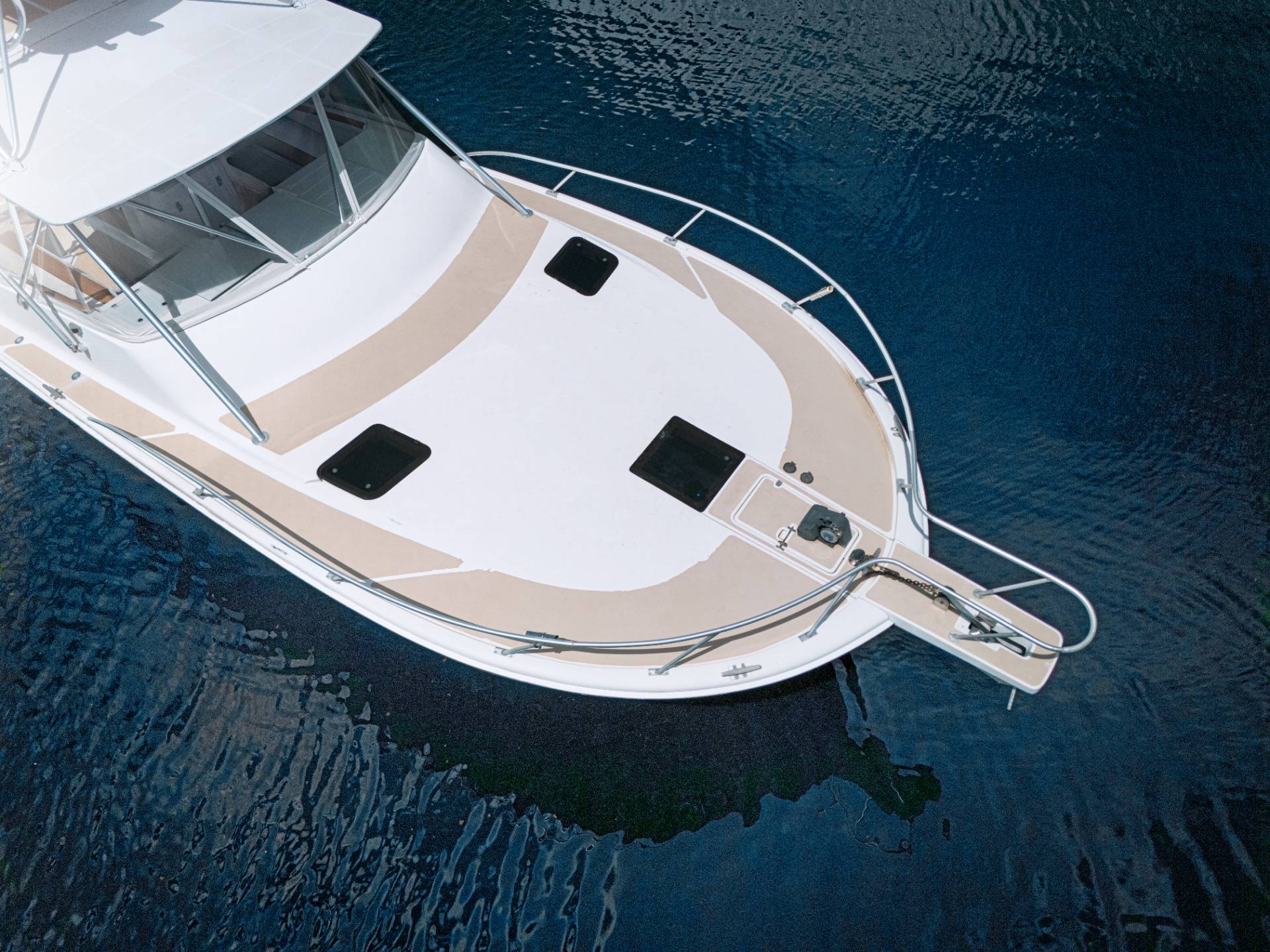 Yacht Photo 7